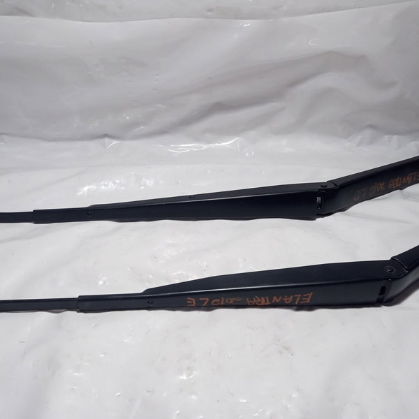 Braço Limpador Parabrisa Hyundai Elantra 2012 Par Direito