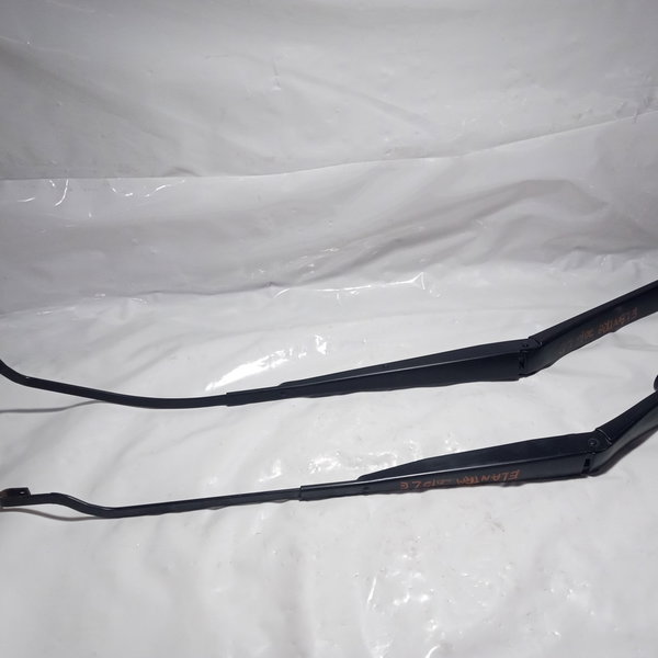 Braço Limpador Parabrisa Hyundai Elantra 2012 Par Direito