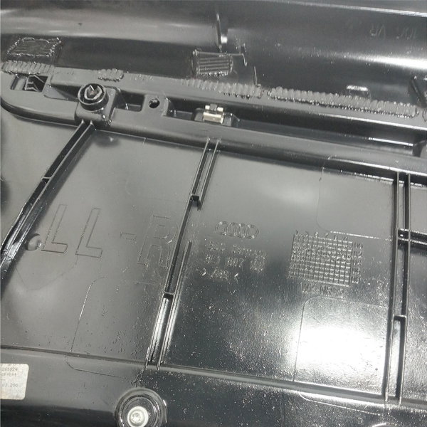 Forro De Porta Dianteira Direita Audi A4 2005 Usado