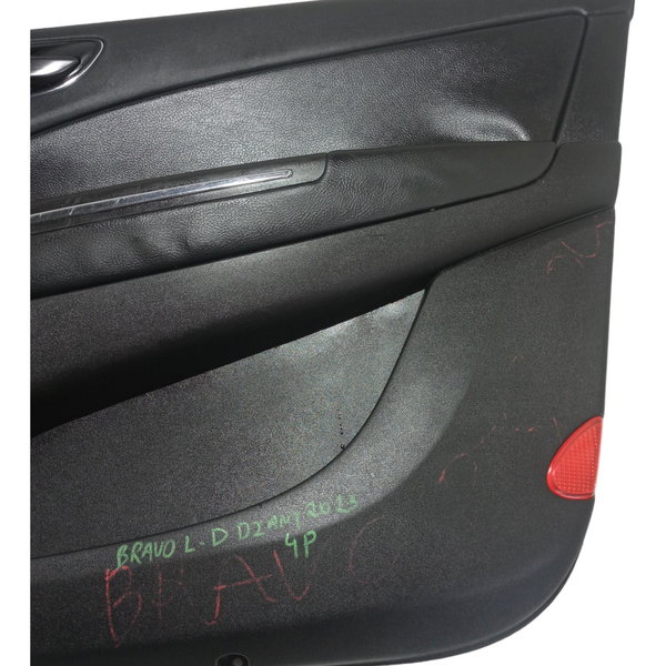 Forro De Porta Dianteira Direita Fiat Bravo 2013 4p Usado