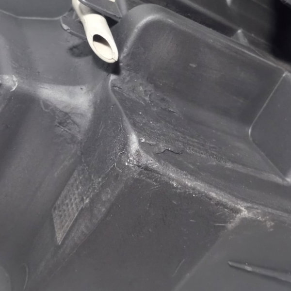 Farol Lado Esquerdo Vw Saveiro G7 2018 Recuperado