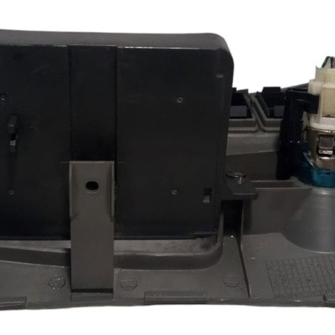 Moldura Painel Central Inferior Acendedor Chery Tiggo 2010 Cinza