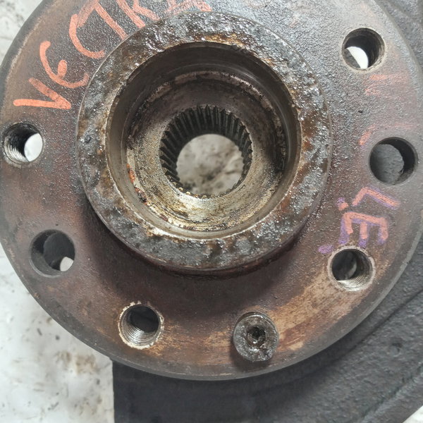 Montante Roda Dianteiro Esquerdo Gm Vectra 97 5 Furos Usado