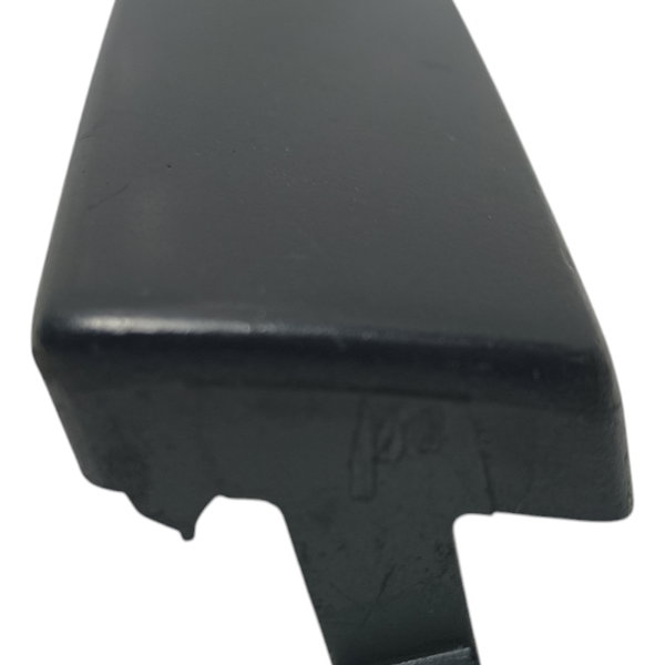 Tampa Inferior Painel Lado Direito Vw Polo 2003