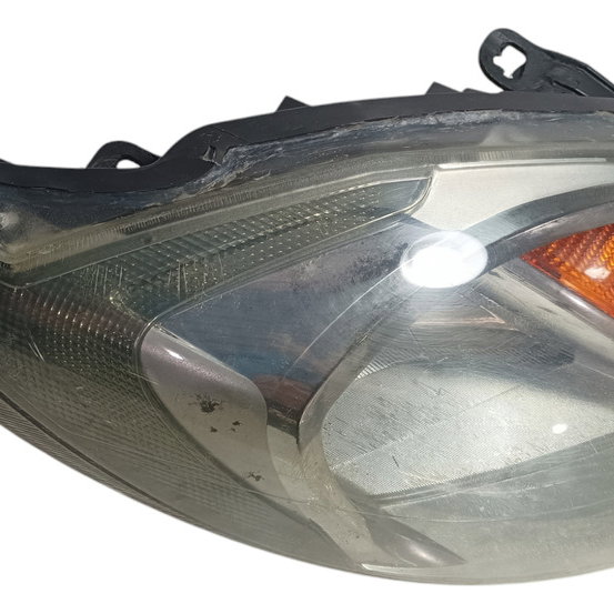 Farol Lado Direito Ford Fiesta 2011 Recuperado Com Detalhes Direito/passageiro