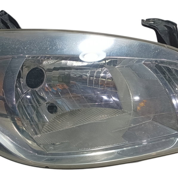 Farol Lado Direito Gm Celta Prisma 2010