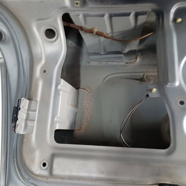 Tampa Traseira Astra 99 Com Aerofólio Usado Cinza