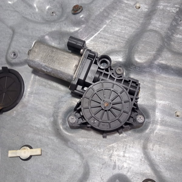 Máquina De Vidro Dianteira Direita Vw Golf  2000 4p Usado