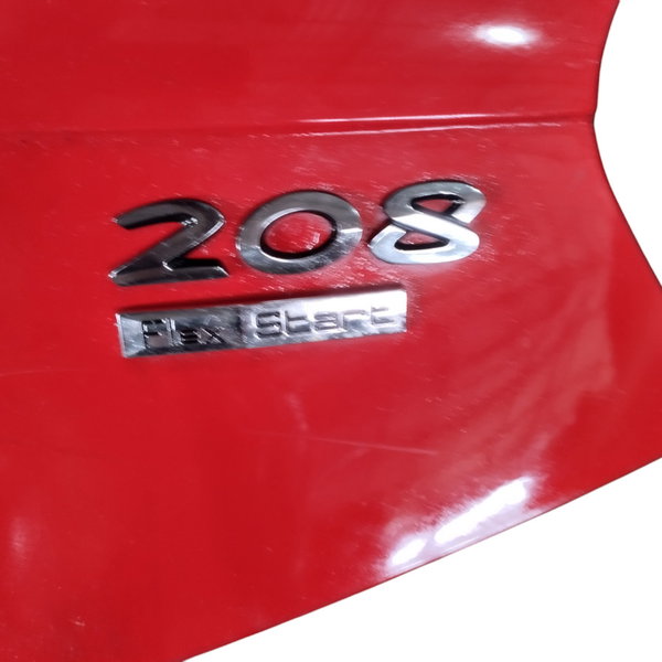 Tampa Traseira Porta Malas Com Vidro Pegeot 208 2015 Vermelho