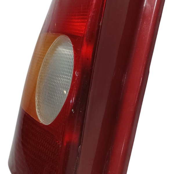 Lanterna Traseira Lado Esquerdo Fiat Strada 2000 Esquerdo/motorista Vermelho