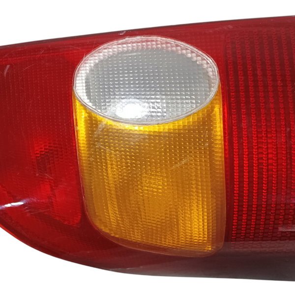 Lanterna Traseira Lado Esquerdo Fiat Strada 2000 Esquerdo/motorista Vermelho