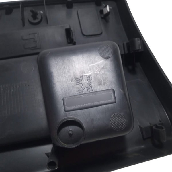 Tampa Caixa De Fusível Painel Peugeot 408 2012