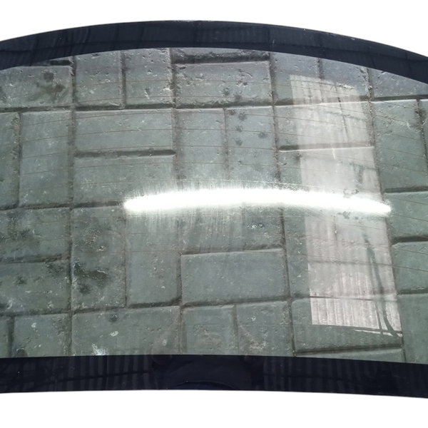 Vidro Vigia Traseiro Do Logan  Sedan 2016 Usado