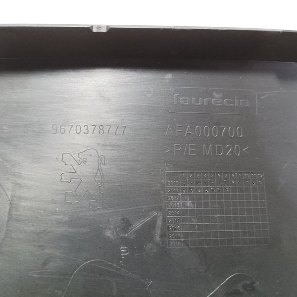 Acabamento Tampa Painel Lateral Direita Peugeot 408 2011