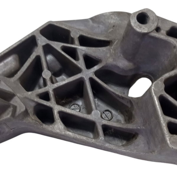 Suporte Dianteiro Direito Vw Golf 2.0 2001