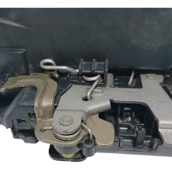 Fechadura Elétrica Dianteira Direita Vw Golf 2006