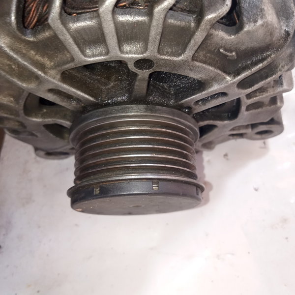 Alternador Citroen C4 Pallas Picasso 2.0 De 2008 A 2010