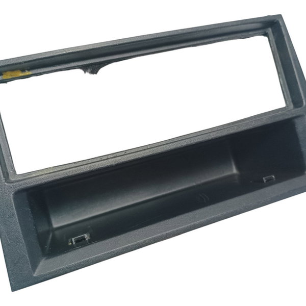 Moldura Central Rádio Porta Objetos Gm Corsa Montana 2010