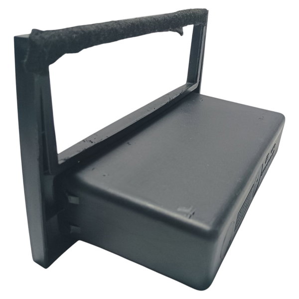 Moldura Central Rádio Porta Objetos Gm Corsa Montana 2010