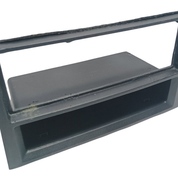 Moldura Central Rádio Porta Objetos Gm Corsa Montana 2010