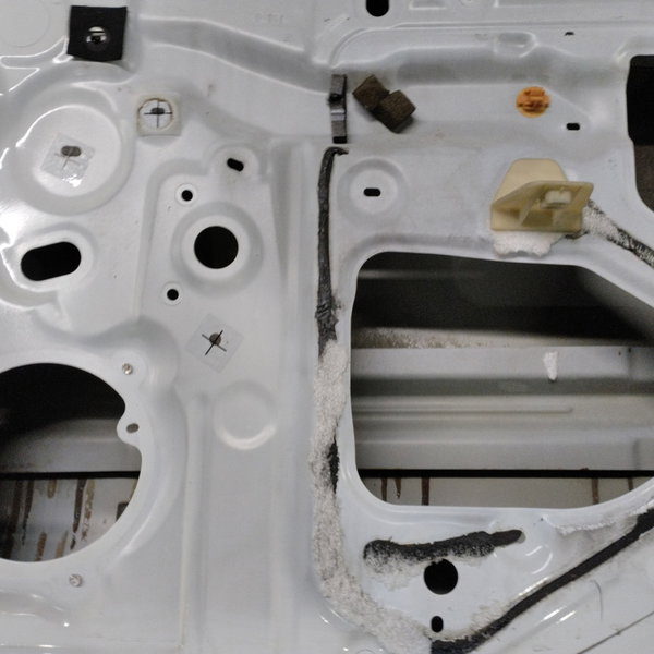 Porta Traseira Renault Logan Direita 2014 Detalhes Traseira Direito Amarelo