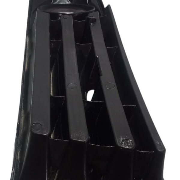 Moldura Farol Milha Lado Direito Vw Polo 2004 Preto Direito