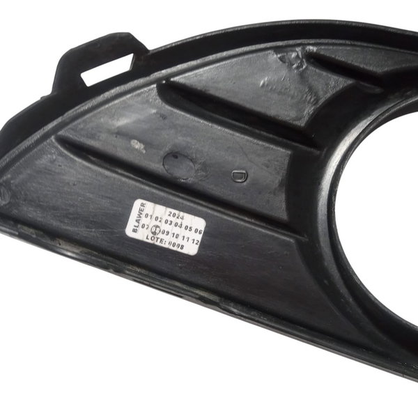 Moldura Farol Milha Lado Direito Vw Polo 2004 Preto Direito