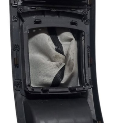 Moldura Central Console Manopla Vw Polo 2004
