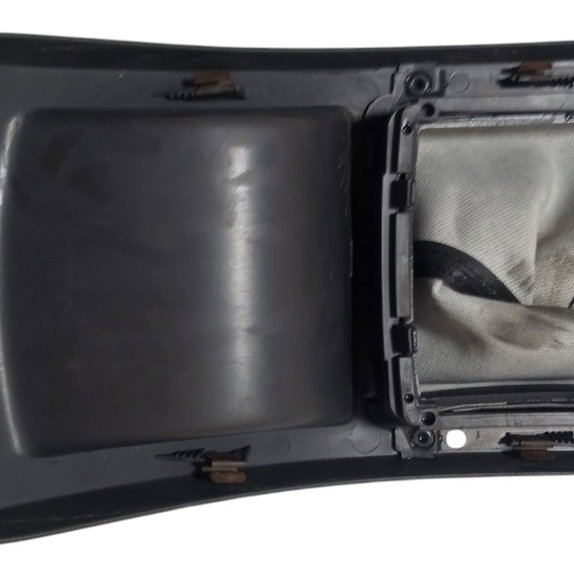 Moldura Central Console Manopla Vw Polo 2004