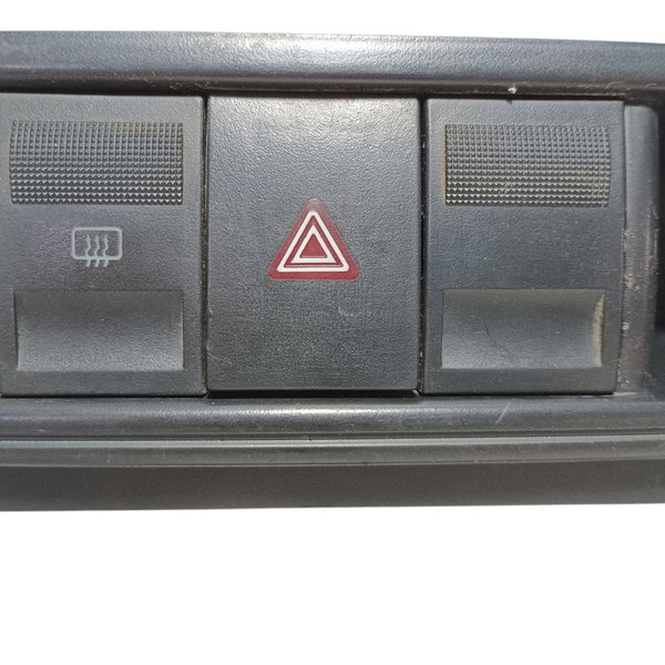 Moldura Central Botão Alerta Desembaçador Vw Gol G4 2006