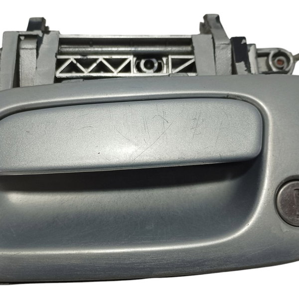 Maçaneta Externa Dianteira Esquerda Gm Zafira 2003 Prateado Dianteira