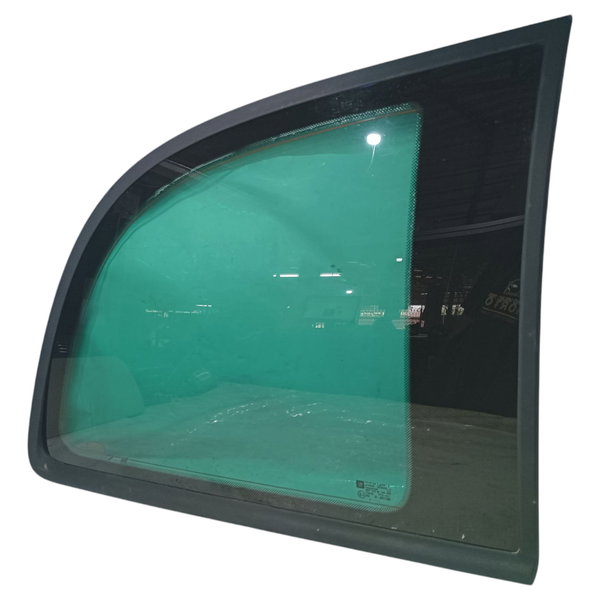 Vidro Fixo Lateral Traseiro Direito Gm Zafira 2003