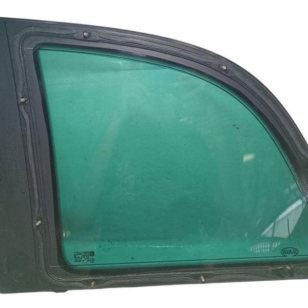 Vidro Fixo Lateral Traseiro Direito Gm Zafira 2003