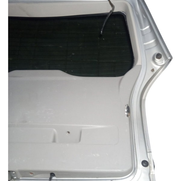 Tampa Traseira Da Zafira 2005 2.0 Detalhes Usado Cinza