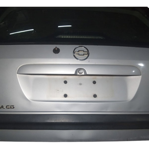 Tampa Traseira Da Zafira 2005 2.0 Detalhes Usado Cinza
