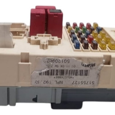Caixa De Fusível Fiat Stilo 1.8 8v Flex 2004 51755127