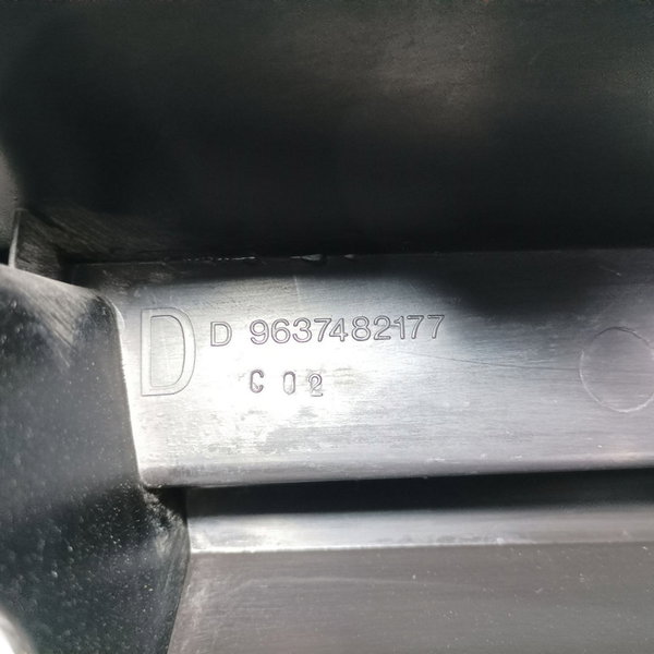 Moldura Suporte Bagagito Lado Direito Peugeot 307 2005