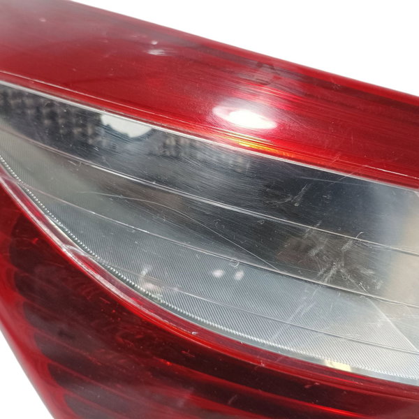 Lanterna Canto Traseira Esquerda Hyundai Hb20 2014 Esquerdo/motorista Vermelho