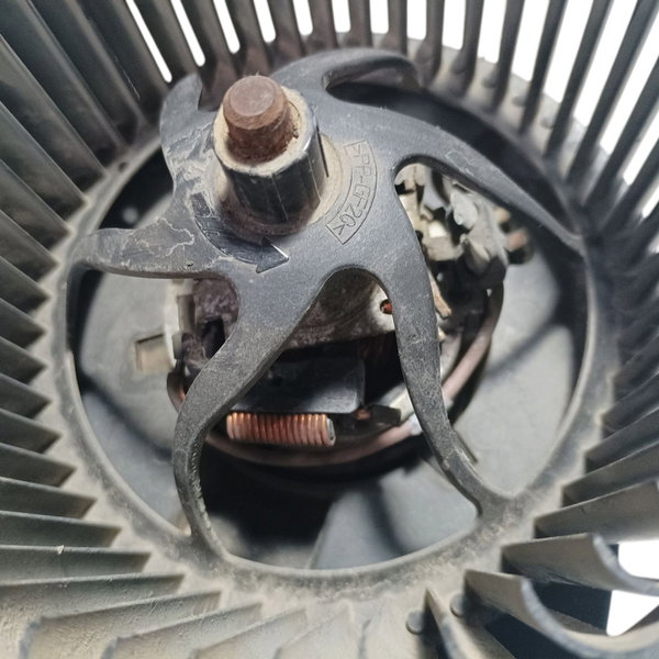 Eletroventilador Interno Ar Condicionado Vw Golf 2003