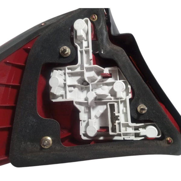 Lanterna Direita Ford Mondeo 2005 Direito/passageiro Vermelho
