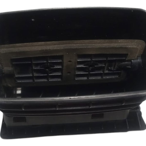 Difusor Lado Direito Ford Mondeo 2005 Com Detalhe