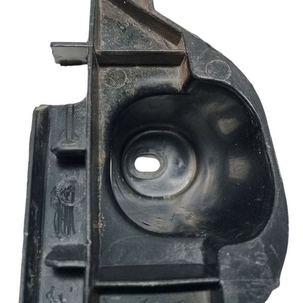 Suporte Inferior Fixação Farol Esquerdo Vw Jetta 2010