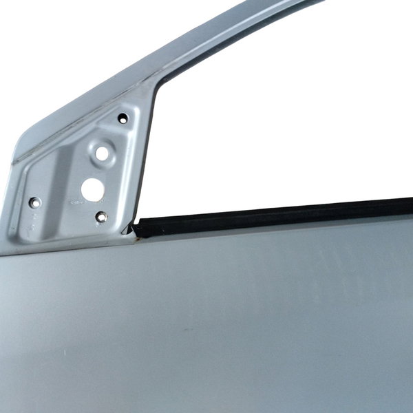 Porta Dianteira Lado Esquerdo Ford Fiesta 2003 Com Detalhes Dianteira Esquerdo Cinza