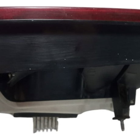 Lanterna Direita Gm Astra Sedan 2005 Com Detalhe Direito/passageiro Vermelho