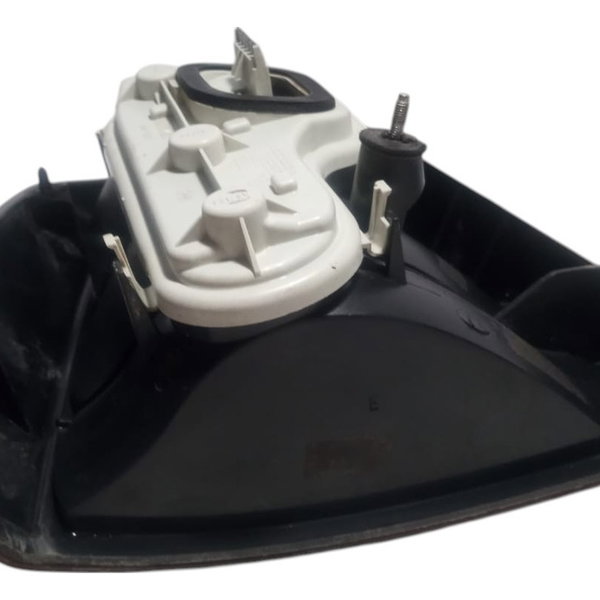 Lanterna Direita Gm Astra Sedan 2005 Com Detalhe Direito/passageiro Vermelho
