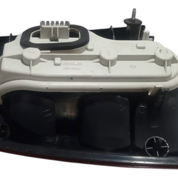 Lanterna Direita Gm Astra Sedan 2005 Com Detalhe Direito/passageiro Vermelho