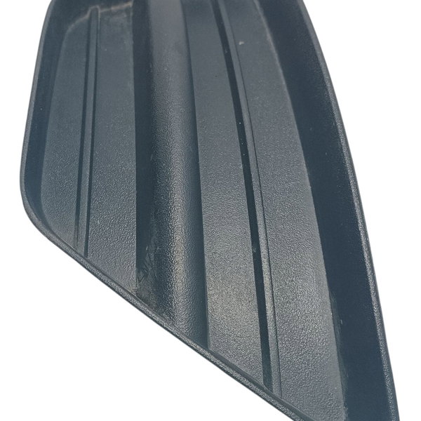 Moldura Farol Milha Lado Direito Ford Focus 2005 Preto Direito