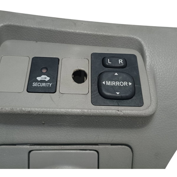 Moldura Painel Porta Treco Toyota Corolla 2011