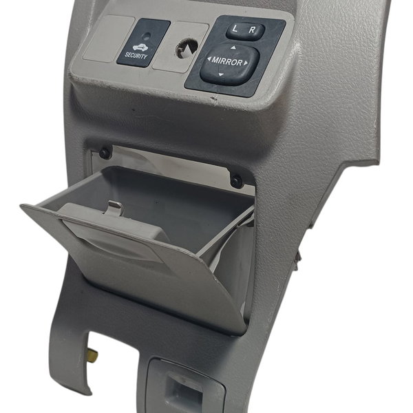 Moldura Painel Porta Treco Toyota Corolla 2011