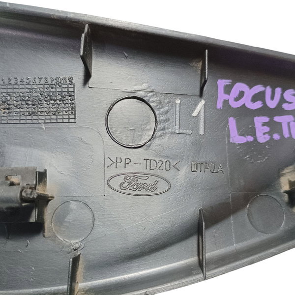 Moldura Externa Porta Traseira Esquerda Ford Focus 2005